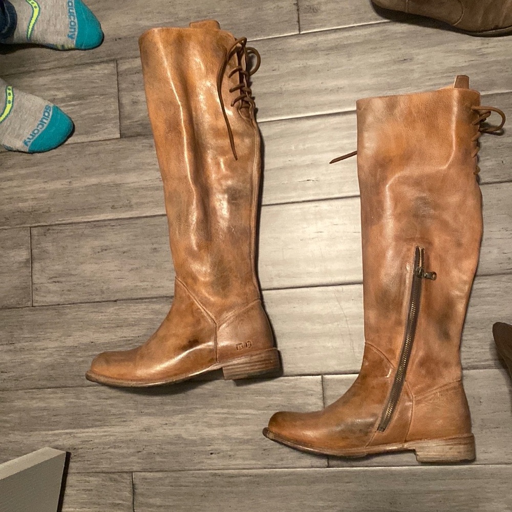 Women’s bed stu lace up boots